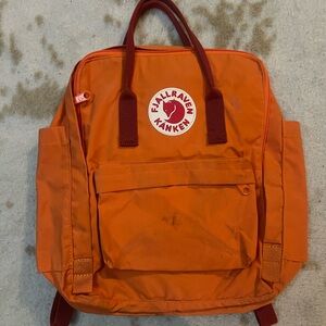 Fjallraven Kånken Backpack in Bright Orange